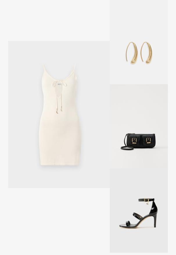 Witte gebreide jurk met spaghettibandjes, een diepe V-hals en een sluiting met een strik aan de voorkant. Bevat goudkleurige decoratieve bedels aan de strikken.; Zwarte gepatineerde leren sandaal met drie banden, enkelgesp en 10 cm hoge stiletto hak. Bevat gouden hardwaredetails en een logo charm.; Zwarte leren schoudertas met twee vo pockets, gouden gespen, ritsluiting en een smalle band. Tekstuur oppervlak en compacte rechthoekige vorm.; Gouden metalen oorbellen in de vorm van een gebogen, verlengde hoop. Kenmerkend zijn het gladde, glanzende oppervlak en de afgeronde punt voor extra detail.