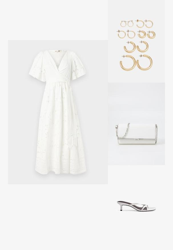 Valkoinen, polvipituinen kietaisumekko, jossa on lyhyet puffihihat, kukkakuvio, teksturoitu kangas ja pitsiyksityiskohtia helmassa.; Hopeat korkokengät, joissa on ristikkäiset hihnat, sileä pinta ja terävä kärki. Korko on noin kaksi tuumaa korkea.; MICHAEL Michael Kors MONA - Olkalaukku - optic white; Setti kultaketjua, jossa on erilaisia kokoja ja muotoja, mukaan lukien pieniä, keskikokoisia ja suuria tyylejä, joissa on sileät metallipinnat.