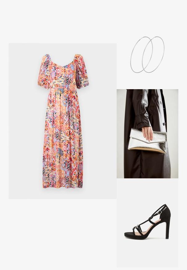Maxi šaty s véčkovým výstřihem a nabíranými rukávy. Vyrobené z lehkého materiálu s barevným abstraktním vzorem v růžové, oranžové a modré barvě.; Černé semišové sandály na vysokém podpatku s křížovými pásky, dekorativním stříbrným akcentem a platformou pro větší výšku.; Stříbrná metalická kabelka ve tvaru klínového obálkového designu, hladké textury a s kontrastní barvou uvnitř, držena v ruce s černým kabátem.; Stříbrné kruhové náušnice s minimalistickým designem. Kruh, hladký povrch a tenký profil. Lehká konstrukce s lesklým povrchem.