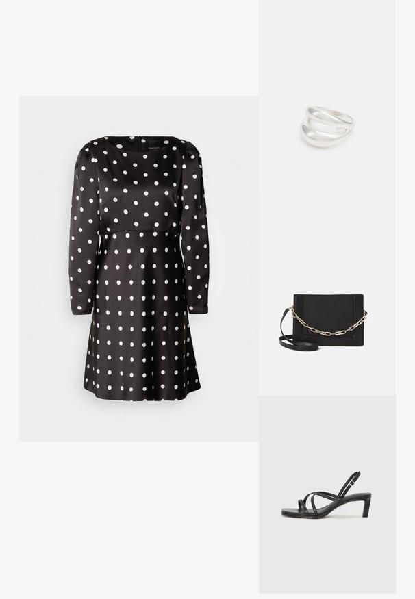 Schwarzes Kleid mit Polka-Dots, langen Ärmeln und rundem Ausschnitt. Aus glattem Stoff gefertigt, mit weißen runden Mustern durchzogen.; Schwarze Sandale mit Riemchen, quadratischer Zehenform und niedrigem Blockabsatz. Verfügt über mehrere dünne Riemen und einen verstellbaren Knöchelriemen. Hergestellt aus glattem Leder.; Schwarze Leder-Crossbody-Tasche mit glatter Textur, rechteckiger Form und metallic-kettendetail auf der Vorderseite. Verstellbarer Gurt inklusive.; Silberner Doppelring mit einer glatten, polierten Oberfläche. Verfügt über ein fließendes, kurviges Design mit überlappenden Abschnitten für einen modernen Look.