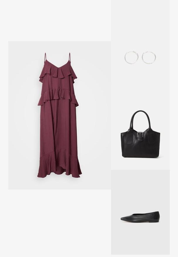 Bordeaux maxi jurk met verstelbare spaghetti-bandjes. Kenmerkt een gelaagde ruches ontwerp en een uitlopende zoom, gemaakt van lichte, gestructureerde stof.; Zwarte leren balletflat, puntige neus, minimalistisch design, gladde textuur, lage hak, geen zichtbaar beslag of versieringen.; Zwarte leren tote bag met een gladde textuur, gestructureerde vorm, twee handvatten en een opvallend zilveren sluitingdetail aan de voorkant.; Zilveren ronde oorbellen met een strak ontwerp, voorzien van een glad oppervlak en zonder zichtbare versieringen. Diameter niet opgegeven.