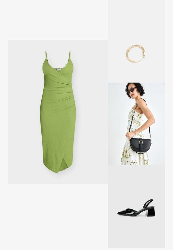 Grünes ärmelloses Kleid aus geripptem Stoff mit Wickeldesign, dezenten Raffungen an der Seite und einem Frontschlitz als besonderes Detail.; Schwarze Lackleder-Slingback-High Heels mit spitzem Schuh und einem geometrischen Blockabsatz. Verfügt über ein schlankes, minimalistisches Design und eine glatte Textur.; Schwarze Lederhandtasche mit geschwungener Form, abnehmbarem Tragegurt und goldenen Beschlägen. Die Tasche verfügt über einen Deckel mit einer Schnallen-Details.; Goldfarbener Ring mit einem organischen, gedrehten Design, glatter Oberfläche und sich verjüngenden Enden, was ein modernes, skulpturales Erscheinungsbild erzeugt.