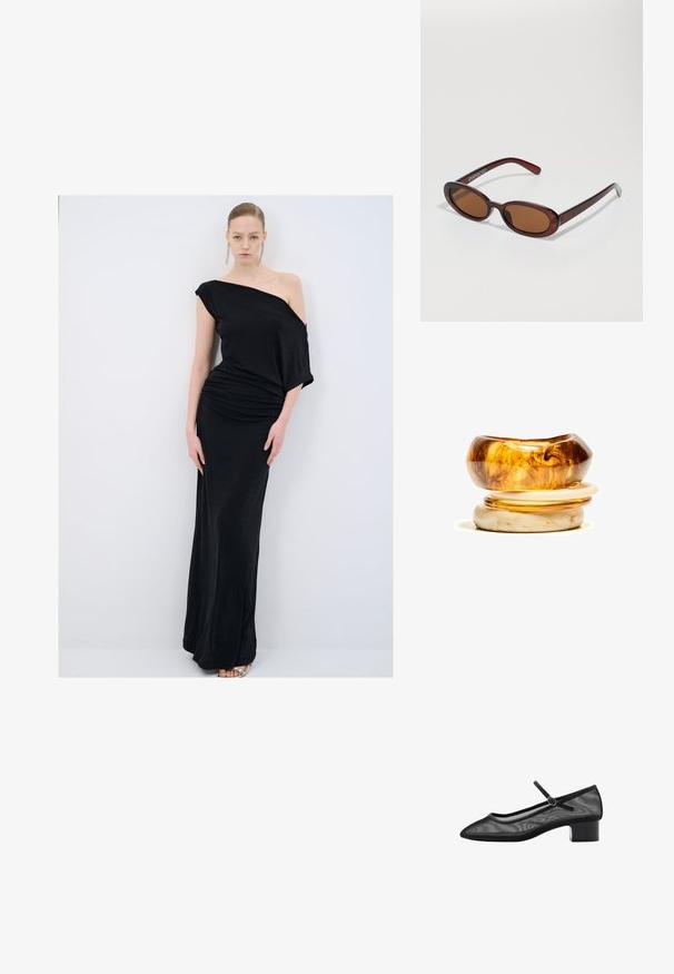 Czarna sukienka bez ramiączek z miękkiego materiału, z drapowanymi elementami, dopasowanym krojem i długością do podłogi.; Czarne siateczkowe czółenka z ostro zakończonym noskiem, małym słupkiem i paskiem wokół kostki. Charakteryzują się gładką teksturą i minimalistycznym designem.; Okrągłe, brązowe okulary przeciwsłoneczne z błyszczącą bordową oprawą. Cienkie ramiona z subtelnym detalem marki. Płaski kształt soczewek.; Stos dwóch pierścionków; górny jest bursztynowy z wirami, a dolny jasnobeżowy; oba są gładkie i błyszczące z żywicy.
