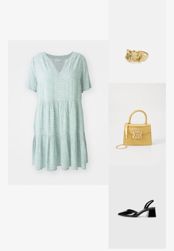 Rochie verde deschis cu decolteu în V, mâneci scurte și fustă din volane plisată. Prezintă un model alb cu frunze pe întreaga suprafață.; Pantofi cu toc slingback din piele lacuită neagră, cu vârf ascuțit și toc geometric. Prezintă un design elegant, minimalist și o textură netedă.; Geantă galbenă din faux-crocodil cu un design structurat, mână superioară, curea detașabilă cu lanț și embellisment decorativ cu cristale pe închidere.; Inel de aur cu un design texturat, ondulat, având trei vârfuri proeminente. Suprafață netedă și strălucitoare, cu un bandaj deschis pentru ajustarea dimensiunii.