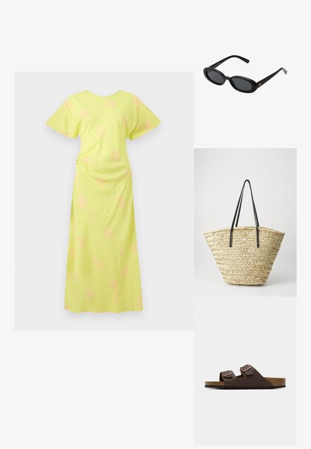Robe maxi jaune avec des manches courtes et larges. Présente une texture douce et des accents rose subtils sur l'ensemble du tissu. Détail froncé sur le côté.; Sandale plate marron avec deux brides ajustables. Fabriquée dans un matériau lisse, dotée d'une semelle intérieure en liège et d'une semelle en caoutchouc texturé.; Lunettes de soleil noires surdimensionnées avec des verres ovoïdes, monture en plastique lisse et accents dorés sur les tempes. Les verres sombres offrent une protection contre le soleil.; Sac en osier tissé avec une forme large et effilée, doté de deux poignées en cuir noir. Couleur beige naturel avec une surface texturée.