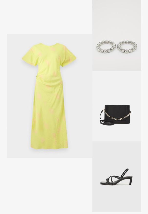 Geltona maksi suknelė su trumpomis, plačiomis rankovėmis. Savybės - švelni tekstūra ir subtilūs rožiniai akcentai visame audinyje. Susiraukšlėjimo detalė šone.; Juodi šlepetės su kvadratiniu pirštu ir žemu bloku kulnu. Yra keli ploni dirželiai ir reguliuojamas kulkšnies diržas. Pagaminti iš lygios odos.; Juodas odinis per petį nešiojamas krepšys turi lygų paviršių, stačiakampio formą ir metalinę grandinėlę priekyje. Pridedama reguliuojama dirželis.; Du skapiniai pagaminti iš metalinės sidabro spalvos žiedų apyrankių, sudarytų iš poliruotų sferų ir be siūlių dizaino. Kiekviena turi vienodą apvalią formą ir sklandų paviršių.