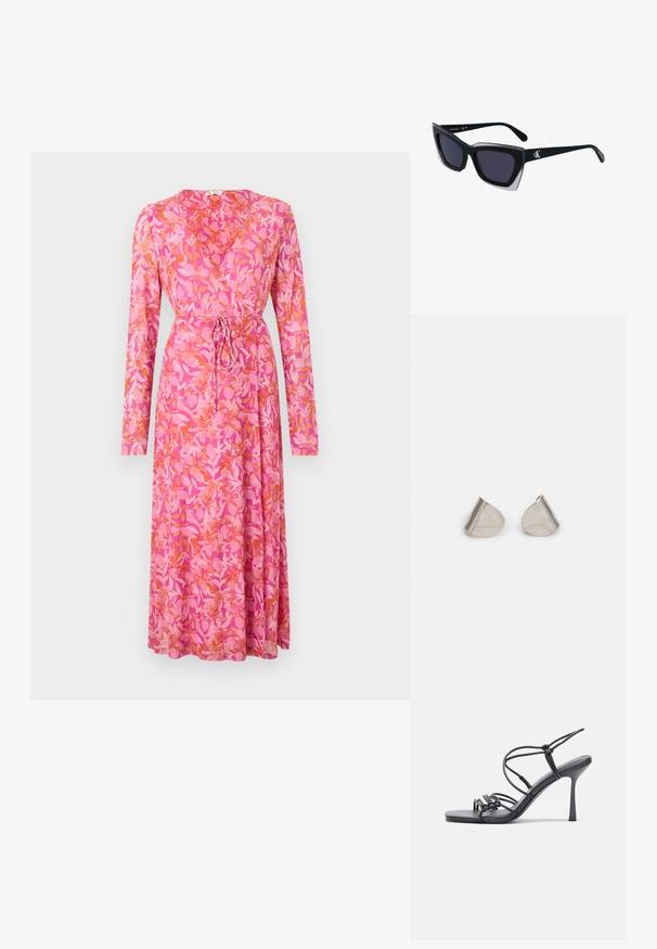 Gariežu piedurkņu apģērbs rozā auduma ar oranžiem ziedu rakstiem, ar saitēm jostas daļā un plūstošu A-veida siluetu.; Melnas augstpapēžu sandales ar plāniem siksniņām un mezgla dizainu, gluda kvadrātveida purngalu un elegantu stiletto papēdi.; Melni pārmēru saulesbrilles ar ģeometrisku formu, kas aprīkotas ar tumšiem stikliem un kontrastējošu pelēku akcentu uz rāmja. Logo uz kājas.; Sudraba metāla auskari ar gludu, asarveida formu un pulētu apdari. Smalkas gravējumi pievieno detalizāciju. Minimālisma dizains.