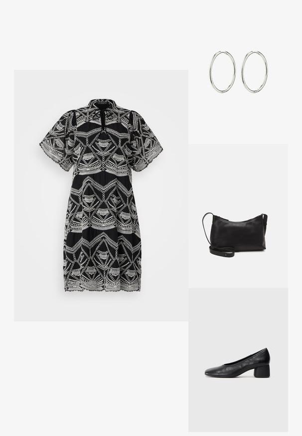 Mustapuku, jossa on valkoisia geometrisia kuvioita, lyhyet liehuvat hihat, mandariinikaulus ja polvipituinen helma, jossa on pitsisomisteita.; Mustat nahka avokkaat, joissa on pyöristetty kärki ja keskipitkä lohko korko. Sileä pinta, jossa on minimaalinen yksityiskohtaisuus, ja siinä on hillitty elastinen aukko.; Musta nahkainen olkalaukku, jossa on sileä pinta, kaareva muoto, säädettävä hihna ja vetoketjukiinnitys. Minimalistinen muotoilu ilman koristeita.; Hopeissa on sileä, kiillotettu pinta. Pyöreä muoto, kevyt rakenne ja turvallinen sulkuratkaisu.