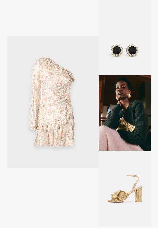 Kukallinen painettu mekko läpikuultavassa, kevyessä kankaassa, jossa on olkaimeton muotoilu, röyhelödetaljeja ja kerroksellinen helma pehmeissä pastelliväreissä.; Kultaiset korot sandaalit, joissa on solmittu etuosa, laskostettu pinta ja nilkkaremmi. Paksu korko on uritettu, mikä parantaa pitoa.; Loeffler Randall PLEATED FRAME WITH BOW - Pikkulaukku - gold-coloured; DKNY INLAY STUD - Korvakorut - black/gold-coloured