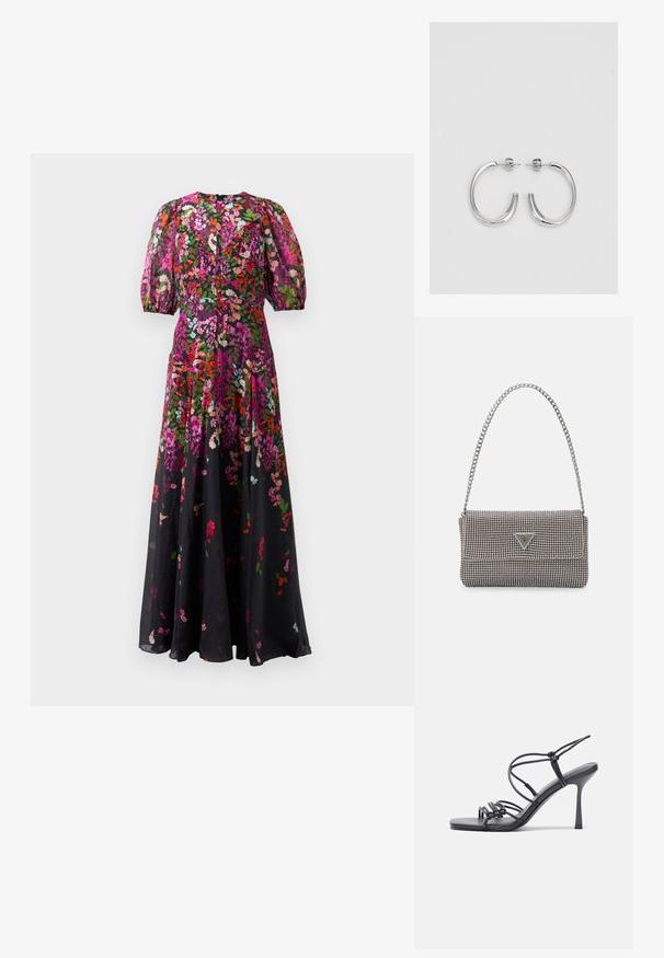 Blumen-Maxi-Kleid mit puffierten kurzen Ärmeln, taillierter Passform und mehrfarbigen Blumenmustern in Pink, Rot, Grün und Lila auf schwarzem Stoff.; Schwarze, hochhackige Sandalen mit dünnen Riemen und einem geknoteten Design, einer glatten, rechteckigen Zehenpartie und einem eleganten Stiletto-Absatz.; Hellegraue metallische Handtasche mit einer Kettenriemen, verziert mit kleinen kreisförmigen metallic Nieten und einem dreieckigen Markenlogo.; Silberne Creolen mit einer glatten, glänzenden Oberfläche. Abgerundete Form, leichtes Design, mit einer Steckverschluss.