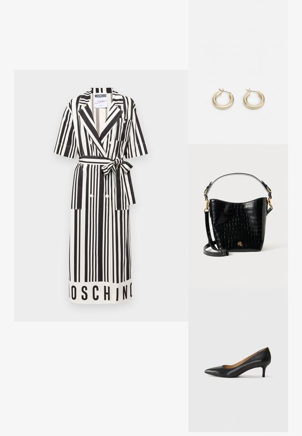 Čierno-biely šatník s vertikálnymi pruhmi, krátkymi rukávmi, opaskom v páse, dvojitými gombíkmi a prednými vreckami. Na spodnom leme je značka "MOSCHINO".; Čierny kožený podpatek s špicatou špičkou, nízkym opätkom a hladkým povrchom. Obsahuje mierne otvorenie vpredu a minimálne kovové detaily na zadnej strane.; Čierna kabelka z kože s embosovaným hadím vzorom, zakriveného tvaru, so zlatými kovovými doplnkami, nastaviteľným popruhom a detailom loga na prednej strane.; Lauren Ralph Lauren BASIC SMALL HOOP - Náušnice - gold-coloured