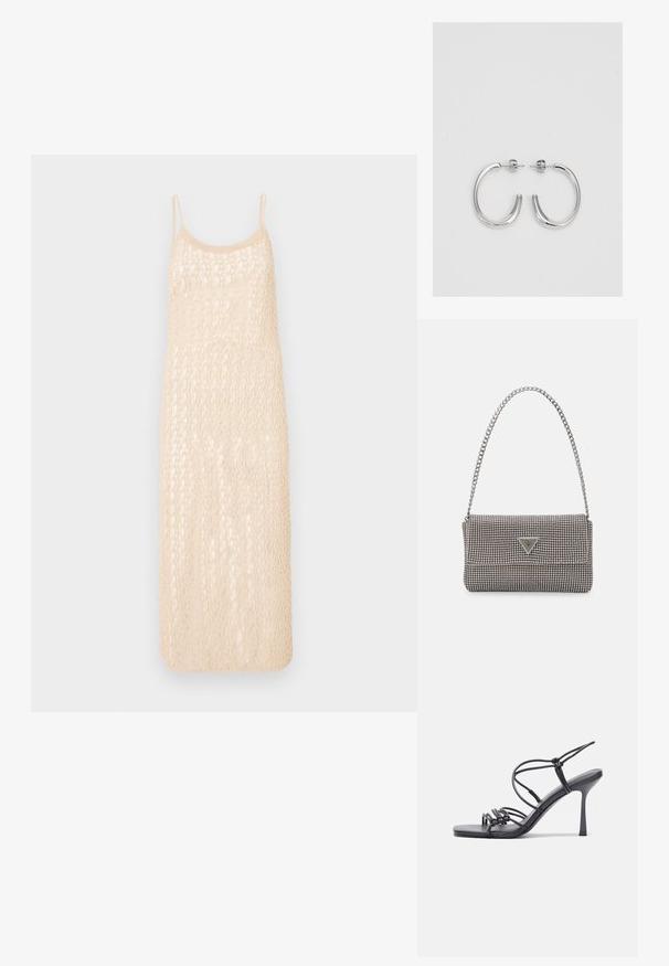 Vestido de punto en color beige claro, con tirantes finos y un patrón de ganchillo calado. De longitud media y ajuste holgado.; Las sandalias negras de tacón alto presentan finas correas con un diseño anudado, una punta cuadrada suave y un elegante tacón de aguja.; Bolso de mano metálico gris claro con una cadena como asa, adornado con pequeños remaches metálicos circulares y un logotipo de marca en forma triangular.; Aros de plata en forma de aro con un acabado liso y brillante. Diseño redondeado y ligero, con cierre de tipo post-back.