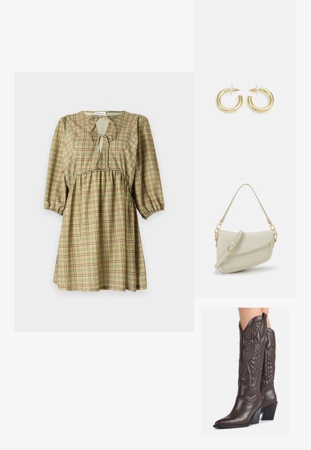 Rochie cu mânecă scurtă, în carouri verzi, cu accente maro, care dispune de un guler cu fundă, un panou cu elastic și o formă evazată pentru o potrivire lejeră.; Bocanci de cowboy din piele maro, cu vârf ascuțit și toc pătrat, având cusături detaliate și accente ridicate pe tijă.; Geantă mică de crem cu un finisaj texturat, curea lungă și ajustabilă, accent cu lanț și închidere cu clapetă. Detalii din hardware aurie.; Cercei cercuri din aur cu un finisaj neted și strălucitor. Design circular cu un mic suport și un spate transparent pentru o purtare sigură.