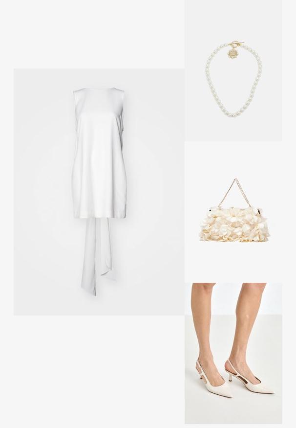 Fehér ujjatlan tunika felső, sima anyagból készült, egyenes szabással és hosszú megkötős részletettel a hátsó részen. Nincsenek további minták vagy kiegészítők.; Beige patent bőr slingback magassarkúk hegyes orral és 5 cm-es sarokkal, kivágott oldalakkal és vékony bokapánttal.; Fehér virágmintás kézitáska gyűrt szövet felülettel, aranyszínű lánccal és fémetaljzattal. Textúrázott szirmokkal készült a részletesebb megjelenés érdekében.; Lauren Ralph Lauren COLLAR - Nyaklánc - gold-coloured/white