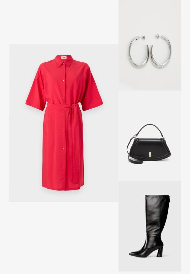 Rotes Hemdkleid mit Kragen, kurzen Ärmeln, durchgehender Knopfleiste und passendem Gürtel in der Taille. Glattes Gewebe mit leichtem Glanz.; Knöchelhohe schwarze Lederstiefel mit einer spitzen Zehe, glatter Oberfläche und einem klobigen Absatz. Verfügt über einen Reißverschluss hinten.; Schwarze Lederhandtasche mit einem strukturierten Design, das eine verkürzte Form, einen oberen Griff und goldfarbene Hardware-Details aufweist. Verstellbarer Schulterriemen ist enthalten.; Silberne Creolen mit einem glatten, geschwungenen Design. Mit einem glänzenden metallischen Finish und Steckverschluss. Keine sichtbaren Muster oder Akzente.