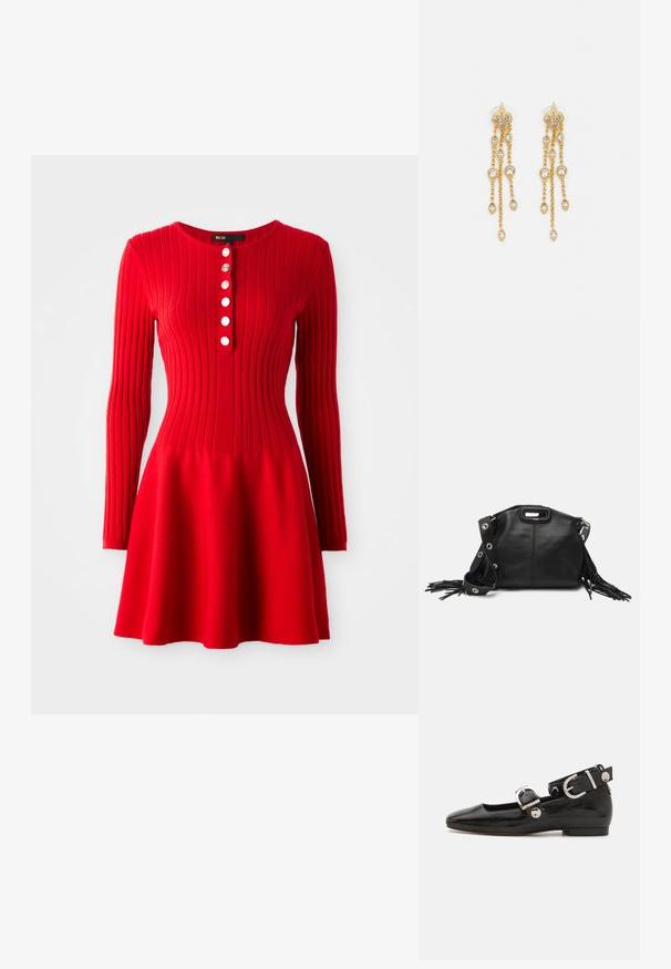 Robe en tricot côtelé rouge avec manches longues, corsage ajusté et jupe évasée. Présente un col rond et cinq boutons blancs à l'avant.; Ballerine en cuir verni noir avec un bout carré, sangle de cheville avec des détails en métal argenté et semelle plate. Texture lisse avec un design minimaliste.; Maje MISS MINI - Sac bandoulière - noir; Boucles d'oreilles en ton or avec plusieurs chaînes en cascade, présentant des accents en strass ovales transparents et des dessus à clous décoratifs.