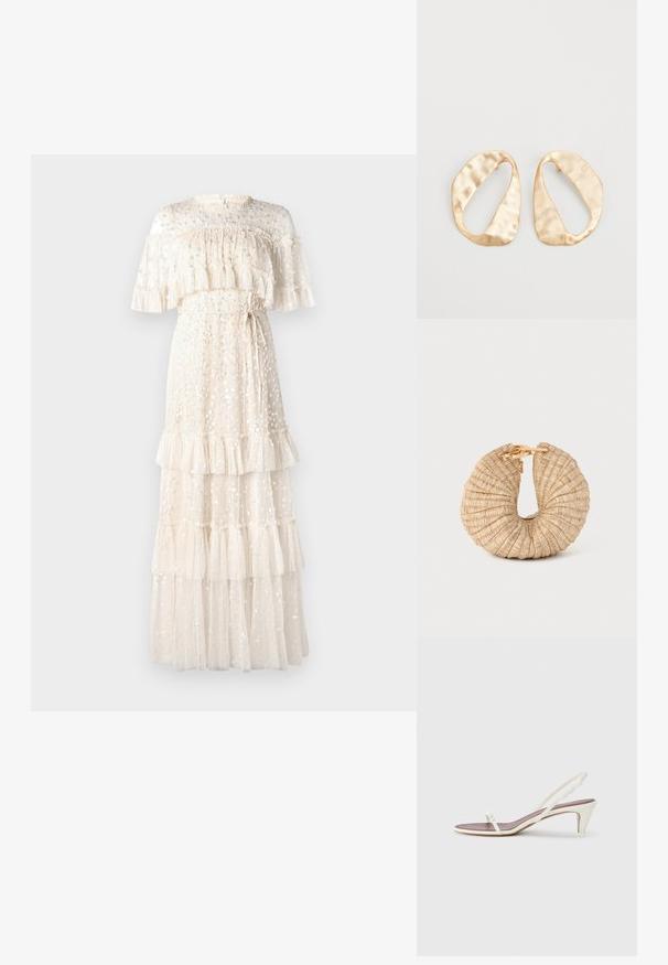 Kreemimaksi kleit poolläbipaistvast kangast, millel on kihilised volangid, lillede kaunistused ja seotav vöökoht, kõrge kaelus ja lühikesed varrukad.; Valkoiset nilkkaketjulliset sandaalit, joissa on pieni korko, ohuet hihnat ja sileä nahkapinta; varustettu pienellä koristeellisella soljella.; Cult Gaia UBAH - Pikkulaukku - wheat; Pari epämuodostuneita soikeita kultasävyisiä metallikorvakoruja, joissa on teksturoitu, hieman hakattu pinta valkoista taustaa vasten.