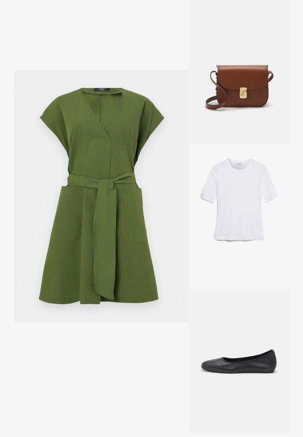 Olivově zelené šaty s krátkými rukávy, ve tvaru V, se dvěma předními kapsami a svázaným pásem v pase. Vyrobeno z lehkého materiálu.; Bílá tričko s krátkým rukávem vyrobené z žebrované tkaniny. Kulatý výstřih, normální střih a jemné detaily šití. Bez vzorů nebo grafik.; Černé kožené baletní byty s kulatou špičkou, hladkou texturou, minimálními švy a flexibilním designem podrážky.; Hnědá kožená kabelka s klopou, zlatými kovovými detaily, ramenním popruhem a hladkým povrchem. Kompaktní obdélníkový tvar.