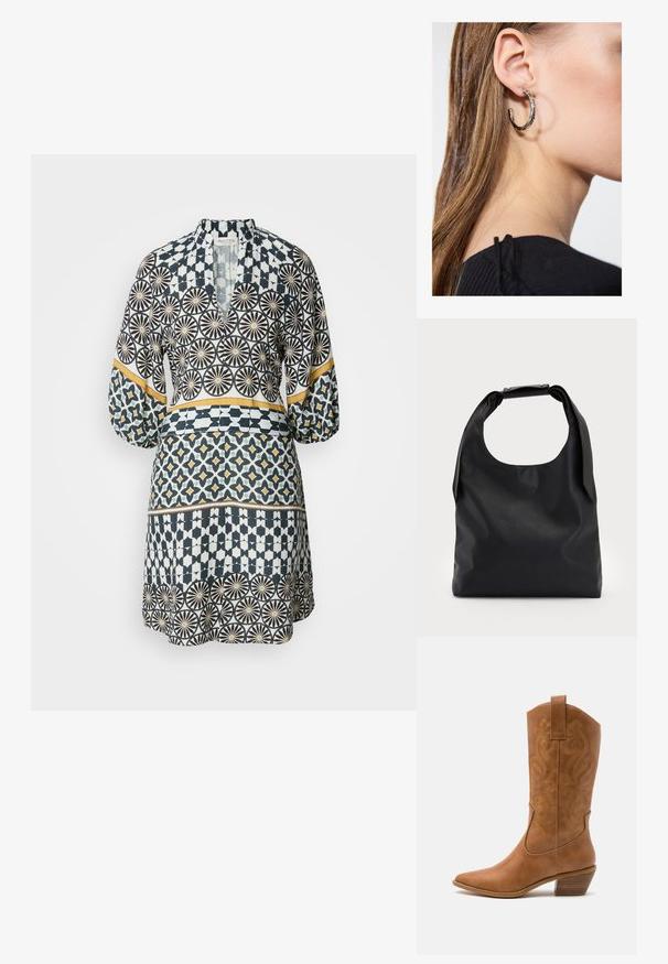 Mönstrad klänning med geometriska mönster i marinblått, vitt och gult. Långa ärmar, V-ringning och en utställd siluett med tydliga sektioner.; Bruna lädercowboystövlar med spetsig tå, broderade virvelmönster på skaftet och en staplad blockklack. Har en dragflik för enkel påtagning.; Svart läderhandväska med en stor öppen topp och en enkel axelrem. Mjuk textur, minimalistisk design, med subtila metallaccenter.; Silverörhänge med polerad yta, med små detaljer i guld och rund form, bärs på loben.