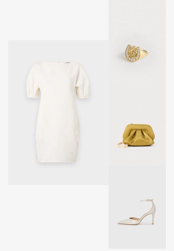 Biele šaty s krátkym rukávom, lodičkovým výstrihom a balónovými rukávmi. Vyrobené z hladkého materiálu, obsahujú logo blízko výstrihu a zips na zadu.; Biele kožené topánky na vysokom podpätku s špicatou špičkou, remienkom okolo členka a štíhlym stiletto podpätkom. Hladký povrch s jemným lesklým povrchom.; Žltá, mäkká textúra kabelka s pevnou hornou časťou, zbernou základňou a tenkým, odnímateľným popruhom. Zipsové uzatváranie na vrchu.; Zlatý prsteň s dizajnom koruny vnútri podkovy, zdobený malými priehľadnými drahokamami, na bielom pozadí.; Zlatý prsteň s dizajnom koruny vnútri podkovy, zdobený malými priehľadnými drahokamami, na bielom pozadí.