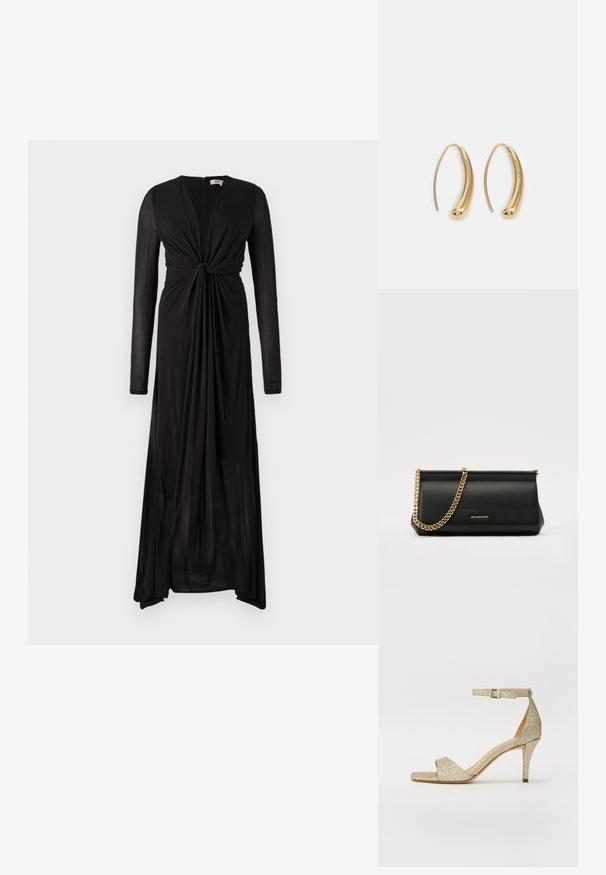 Mustan pitkähihainen mekko, jossa on solmittu etuosa ja laskostuva kangas. Mekossa on syvä V-kaula-aukko ja vähittäinen helma eleganttia valumista varten.; Kultaiset kimalteiset korkokengät nilkkahihnalla, avonaisella varvaskohdalla ja neliömäisellä edellä. Sisältää kapean, suppilomaisen korkean korotuksen.; Musta nahkainen clutch-laukku, jossa on kultaketju, sileä pinta, suorakulmainen muoto ja kohokuvioitu brändimerkintä edessä.; Korvakorut kultasävytteistä metallista, joissa on kaareva, pitkänomainen muoto. Ominaisuuksiin kuuluu sileä, kiiltävä pinta ja pyöreä kärki lisäyksinä.