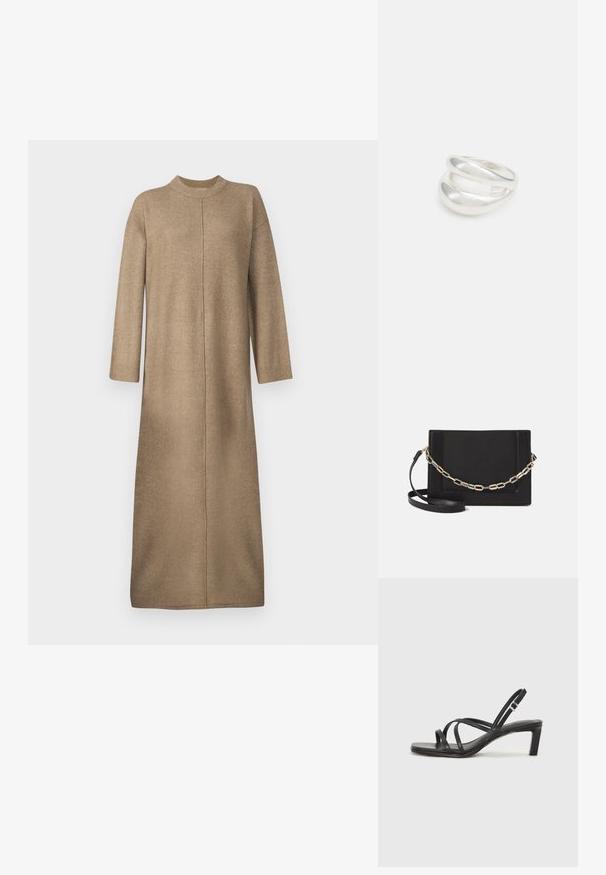 Kootud kleit pehmes beežis värvitoonis, millel on kõrge kaelus, pikad varrukad ja sirge lõige keskse õmbluse detailiga.; Mustast rihmajalatsid ruudukujulise varba ja madala ploki kontsaga. Omab mitmeid õhukesi rihmasid ja reguleeritavat pahkluu rihma. Valmistatud siledast nahast.; Mustast nahast õlakott, mis omab siledat tekstuuri, ristküliku kuju ning esiküljel metallketi detaili. Reguleeritav rihm on kaasas.; Hõbedane kahekordne rõngas sujuva, poleeritud pinnaga. Omab voolavat, kõverat disaini, millel on kattuvad sektsioonid, et saavutada kaasaegne ilme.