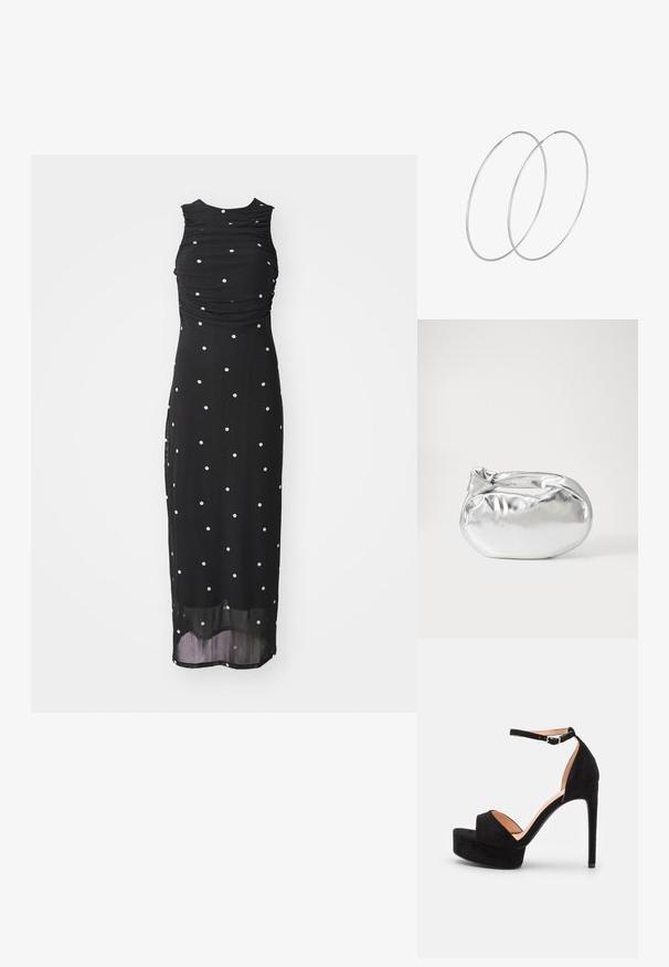 Čierne bezrúškové šaty s nariaseným živôtikom a bielymi bodkami, s polovičnou dĺžkou a priesvitným spodným lemom. Hladká textúra látky.; Čierne zamatové sandále na vysokom podpätku s platformou, členkový remienok so strieborným hardvérom, dizajn s otvorenou špičkou a hladkou textúrou.; Strieborná metalická taška s mäkkým, zaobleným tvarom a uzáverom s uzlíkom. Vyrobená z hladkej syntetickej kože.; Strieborné kruhové náušnice s minimalistickým dizajnom. Cirkulárny tvar, hladký povrch a tenký profil. Ľahké s lesklým povrchom.