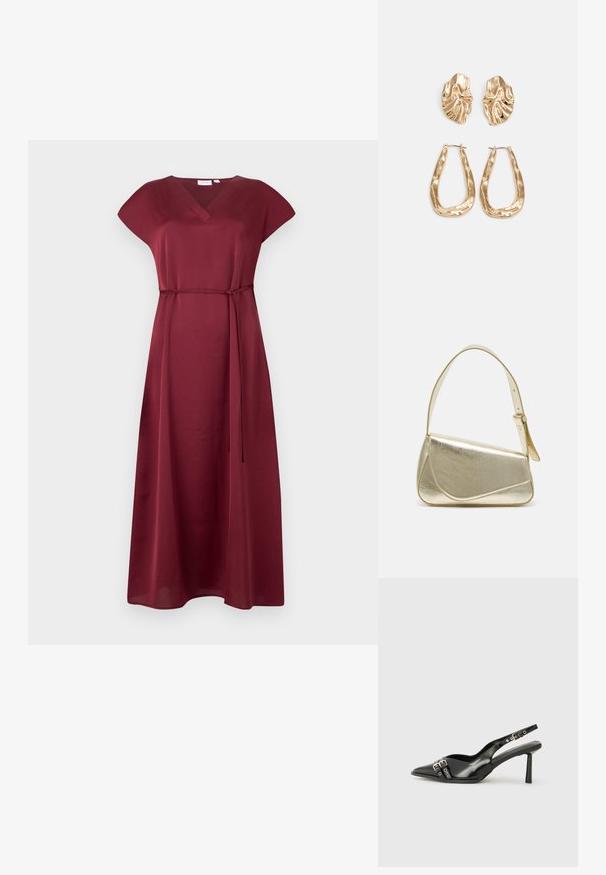 Burgunderfarget maxikjole i lett stoff, med V-hals, cap sleeves og en matchende belte i midjen. Glatt, flytende tekstur.; Sorte patentlær slingback-sko med spiss tå, ankelremmer med sølvspenner og detaljer, og en slank hæl.; Gullfarget metallisk håndveske med en strukturert design, glatt tekstur og justerbar stropp. Har en unik trekantet form og minimalistisk søm.; Gullfargede øredobber med teksturerte, bølgete former. Inkluderer skulpturelle klipsstuds og åpen hoop-design med en hamret finish.