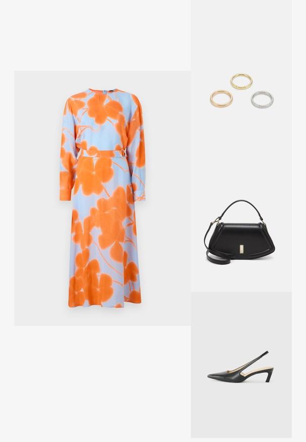 Langärmliges Kleid aus hellblauem Stoff mit großem orangen Blumenmuster, mit einem metallischen Gürtel in der Taille, runder Ausschnitt, weiche Textur.; Schwarzer spitz zulaufender Slingback-Schuh mit niedrigem Absatz, der aus glattem Leder gefertigt ist und seitliche Ausschnitte für Atmungsaktivität aufweist.; Schwarze Lederhandtasche mit einem strukturierten Design, das eine verkürzte Form, einen oberen Griff und goldfarbene Hardware-Details aufweist. Verstellbarer Schulterriemen ist enthalten.; Drei Metallringe: einer in Roségold, einer aus Gold mit strukturierten Akzenten und einer aus Silber, alle mit graviertem Branding auf dem inneren Band.