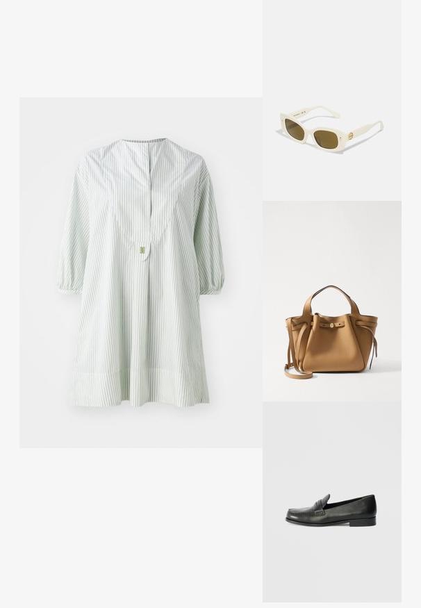 Lichtgroene gestreepte tuniek met een ronde halslijn, korte pofmouwen en knoopdetails op de rug. Gemaakt van zachte, lichte stof.; Zwarte leren instappers met een ronde neus, verhoogde stiksel details en een lage gestapelde hak. Gladde textuur met een subtiele glans.; Witte kunststof zonnebril met een rechthoekig montuur, bruine glazen en een gouden accent op de tempel. Soepele textuur en modern ontwerp.; Tory Burch ROMY PEBBLED SATCHEL - Handtas - tiramisu