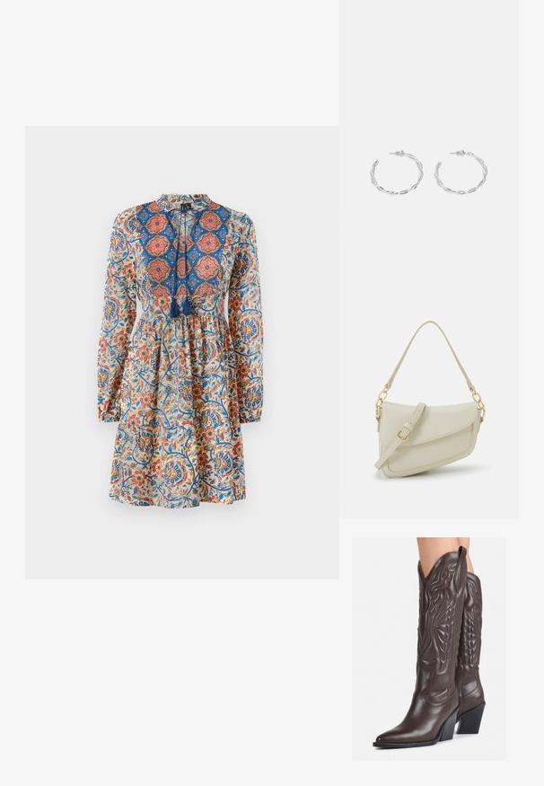 Cvetlična obleka s long sleeves, visokim ovratnikom in detajlom z vrvico. Barve vključujejo modro, oranžno in kremasto.; Rjave usnjene kavbojske čevlje z ostrim nosom in blok peto, ki vsebujejo podrobno šivanje in dvignjene dodatke na zgornjem delu.; Mala kremna torbica z teksturiranim zaključkom, dolgim nastavljivim trakom, verižnim poudarkom in zapiranjem na poklop. Detajli iz zlatega kovinskega materiala.; Srebrni uhani v obliki obročka s spiralnim dizajnom, ki imajo sijajno površino in zapiralo na zadnji strani. Mere znašajo približno 3 cm v premeru.