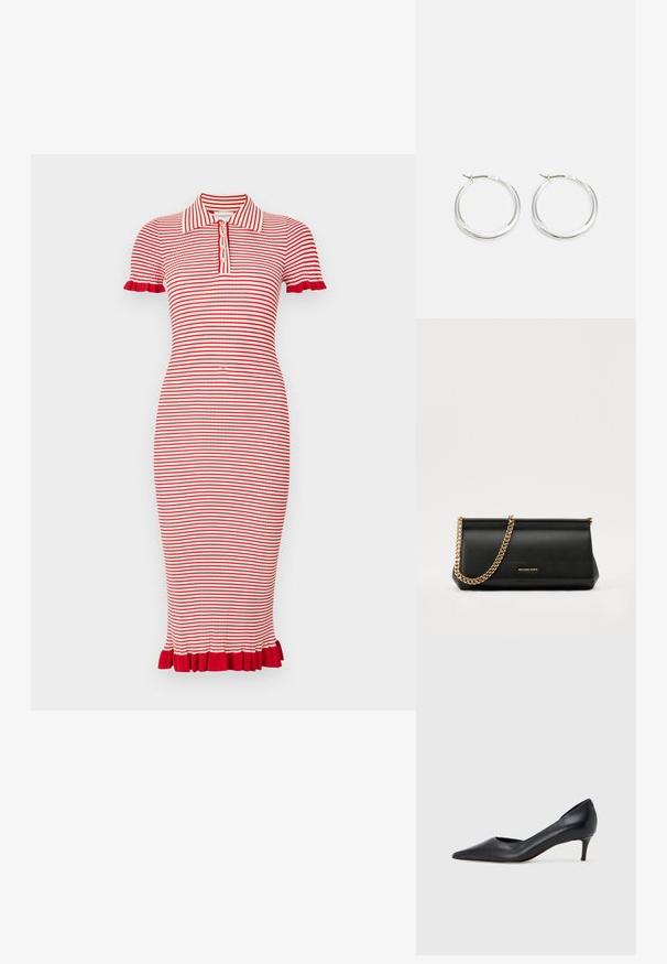 Rød og hvitstripet polo-kjole med korte ermer, med ribbet tekstur og volanger på ermene og nederkanten. Fem-knappsklaff.; Sort lærpumps med spiss tupp og lav hæl. Har en jevn tekstur og subtil glans. Åpen utskjæring foran for ekstra detalj.; Svart skinnkuvertveske med en gullkjede-rem, med en glatt tekstur, rektangulær form og preget merkevare på forsiden.; Sølv hoop øredobber har et jevnt, avrundet design med en tynn profil og sikker lås. Minimalistisk stil med en polert finish.