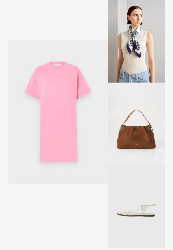 Tricou din bumbac roz, cu mâneci scurte, croială lejeră, decolteu rotund și detalii de text minimaliste în centru. Design simplu, culoare uniformă.; Sandalie plate bej cu multiple bretele subțiri și o cataramă ajustabilă. Talpa este plată, cu un ușor contrast întunecat la margine.; Eșarfă din mătase în nuanțe de albastru marin și alb, cu un model geometric în zigzag. Textură netedă, legată cu grijă în jurul gâtului, completând un top cu dungi.; Geantă din suede maro cu un design plisat, având o curea din piele bej și un detaliu subtil cu logo auriu în partea din față.