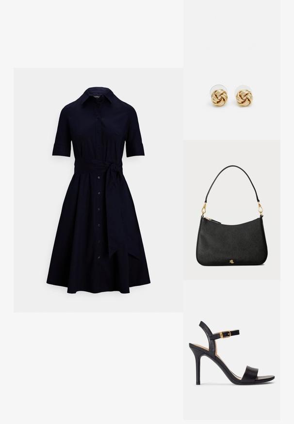 Tmavomodré košeľové šaty z bavlnenej zmesi s krátkymi rukávmi, zapínaním na gombíky vpredu, zoštíhľujúcim pásom a opaskom na zaväzovanie pre rozšírený tvar sukne.; Čierne sandále na vysokom podpätku s hladkým koženým vrchom, otvorenou špičkou a dizajnom s jedným pásikom s akcentom zlatého spony.; Čierna kožená kabelka so štruktúrovaným dizajnom, vybavená zipsovým uzáverom, odnímateľným popruhom a zlatými hardvérovými akcentmi.; Náušnice s uzlom v zlatej farbe s prekrúteným dizajnom. Každá náušnica má kruhové priehľadné pozadie pre bezpečné nosenie.
