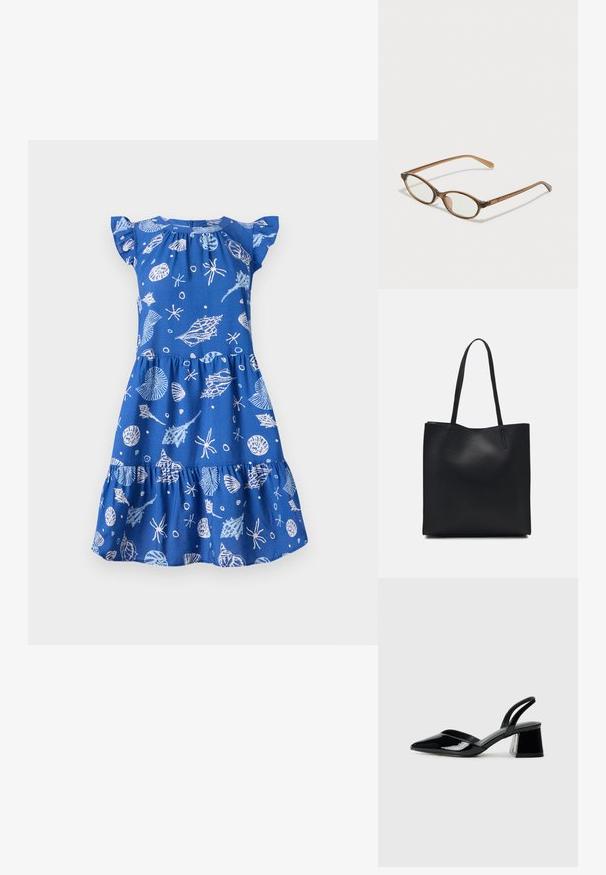 Rochie din bumbac albastru, cu mâneci scurte tip fluture, având o fustă stratificată și modele marine albe, inclusiv scoici și stele de mare.; Pantofi cu toc slingback din piele lacuită neagră, cu vârf ascuțit și toc geometric. Prezintă un design elegant, minimalist și o textură netedă.; Ochelari în nuanță de țestoasă maro, cu lentile ovale, brațe subțiri și accente transparente. Prezintă un logo subtil pe tâmplă. Design elegant și ușor.; Geantă tote neagră din piele, cu textură netedă, formă rectangulară și două mânere lungi. Fără hardware vizibil sau ornamente.