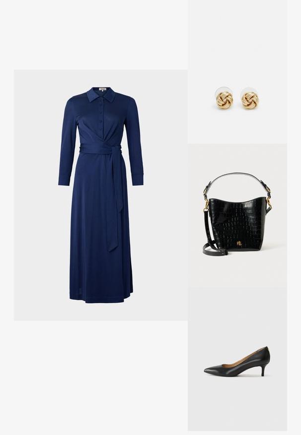 Jūras zila kleita ar apkakli, garām piedurknēm, ar pogām priekšā un jostu vidū. Iezīmējas ar apņemšanas dizainu un gludu tekstūru. Garums sasniedz līdz puslēcajam.; Melnas ādas augstpapēžu kurpes ar pīlādžu purngalu, zemu papēdi un gludu virsmu. Raksturīga neliela atvere priekšā un minimāls aprīkojums aizmugurē.; Melnas krokodila raksts ādas soma ar izliekta formu, zelta aparatūru, regulējamu siksnu un logotipa detaļu priekšpusē.; Zeltītu mezgla auskari ar vērptu dizainu. Katrs auskaru pāris ir aprīkots ar apaļu caurspīdīgu atbalstu drošai nēsāšanai.