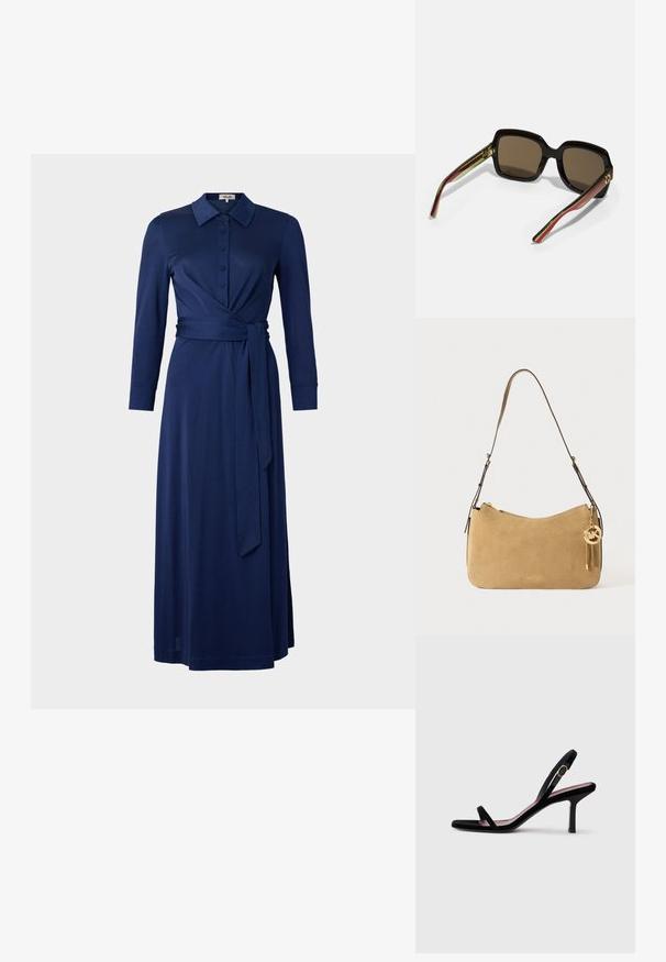 Námorníckomodrá šaty s golierom, dlhými rukávmi, zapínaním na gombíky a viazaním v páse. Obsahuje prekladaný dizajn a hladkú textúru. Dĺžka sahá po polovicu lýtok.; Čierne semišové dámske sandále na vysokom opätku s tenkými popruhmi a zlatou prackou na bielom pozadí, bočný pohľad.; Čierne nadmerné slnečné okuliare s hnedými sklami. Majú jedinečné pruhované ramienka v zelenej a červenej farbe, a zlaté akcenty. Štvorecový tvar.; Kozmetická taška z pieskového semišu s zakriveným tvarom, zlatými kovovými doplnkami a zipsovým uzáverom. Obsahuje pripojený prívesok s iniciálkami "MK".