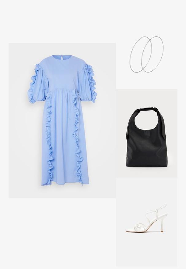 Svetlomodré midi šaty vyrobené z jemného materiálu s nafúknutými rukávmi a volánovými detailmi na prednej časti a po stranách. Detail s kľúčovou dierkou na zadnej strane.; Biele sandále na vysokom podpätku so štíhlym remienkom okolo členku a plochou základňou na prsty, textúrovaný predok so zhluky akcentov.; Čierna kožená kabelka s veľkým otvoreným horným dielom a jedným ramenným popruhom. Mäkká textúra, minimalistický dizajn, obsahuje jemné hardvérové akcenty.; Strieborné kruhové náušnice s minimalistickým dizajnom. Cirkulárny tvar, hladký povrch a tenký profil. Ľahké s lesklým povrchom.