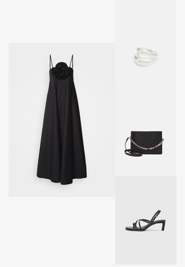 Črna brezrokavna obleka z oprijetim korzetom in razširjenim krilom, ki ima tridimenzionalno cvetno podrobnost na izrezu.; Črne natikače s trakovi in kvadratnim prstom ter nizkim blokastim peto. Imajo več tankih trakov in nastavljiv trak okoli gležnja. Narejene so iz gladkega usnja.; Črna usnjena torba čez ramo z gladko teksturo, pravokotno obliko in kovinskim verižnim detajlom spredaj. Vključena je nastavljiva naramnica.; Srebrn dvojni prstan z gladko, polirano površino. Ima tekoč, ukrivljen dizajn z prekrivajočimi se sekcijami za sodoben videz.