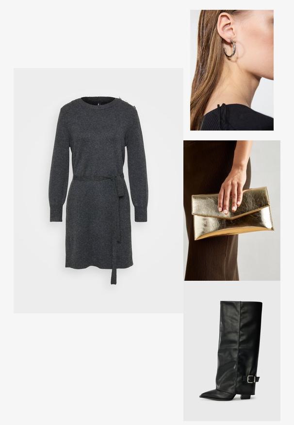 Melnā pelēkā krāsā garām piedurknēm adīta kleita ar apaļu kakla izgriezumu, sānu jostu, ribinātiem piedurkņu galiem un pogu detaļām kreisajā plecā.; Melni ādas potītes zābaki ar asu purngalu, gludu virsmu un sudraba sprādzi uz sāniem. Masīvs kvadrātveida papēdis.; Zelta metalizēta sajūga soma ar gludu tekstūru, kuru rotā trīsstūrveida vāks. Rokai, kas to tur, ir kārtīgi apgriezti nagi.; Sudraba auskars ar pulētu apdari, ar maziem zelta akcentiem un apaļu formu, uz ausu ļipiņas.