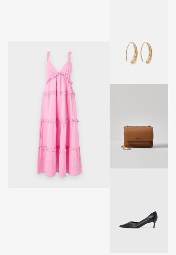 Rózsaszín, réteges ruha könnyű anyagból, fodros pántokkal és díszítésekkel. V-alakú dekoltázzsal rendelkezik, valamint folyékony vonalvezetésével és vízszintes redőzéssel.; Fekete bőr magassarkú cipő hegyes orral és alacsony sarokkal. Sima felülettel és enyhe fényű kialakítással rendelkezik. Az elején nyitott részlet a fokozott díszítésért.; Barna textúrájú bőr keresztbody táska arany lánc pánttal és fedélzárral. Az elején logó részlet és egy zseb található a fedél alatt.; Aranyszínű fémből készült karika fülbevalók ívelt, hosszúkás formával. Simaságával és fényes felületével, valamint lekerekített végével további részletekkel bővül.