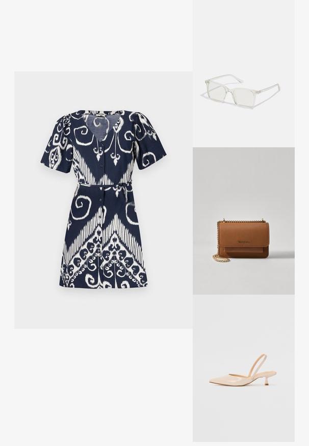 Námornícke šaty s bielym vírivým vzorom, krátkymi nadsadenými rukávmi, výstrihom do V, predným zapínaním na gombíky a stiahnutým pásom s opaskom.; Bežové lakované sandále na podpätku so špicatou špičkou a štíhlym, štvorcovým podpätkom. Hladká textúra a minimalistický dizajn bez ozdôb.; Priehľadné plastové okuliare s námestovými rámami a priehľadnými šošovkami, s kultivovanými zlatými akcentmi na spánkoch pre zvýraznenie detailov.; Hnedá textúrovaná kožená taška cez telo s zlatým reťazovým popruhom a preklopným uzáverom. Predná strana obsahuje detail s logom a vrecko pod preklopkou.
