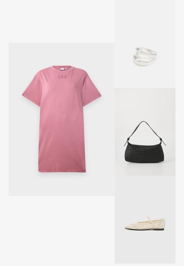 Ružové bavlnené tričko s krátkymi rukávmi, okrúhlym výstrihom a jemným logom "GAP" na hrudníku. Mäkká textúra a voľný strih.; Béžové baletky s špicatou špičkou, s prekrytím z sieťoviny a postranným prackovým pásom. Plná podrážka s hladkou textúrou.; Čierna tkaná taška cez plece s hladkým koženým remienkom a zipsovým uzáverom. Disponuje štruktúrovaným povrchom a zakriveným tvarom.; Strieborný prsteň s dvojitým pásikom s hladkým, lesklým povrchom. Má plynulý, zakrivený dizajn s prekryvajúcimi sa časťami pre moderný vzhľad.