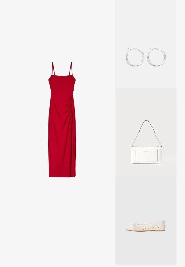 Rotes ärmelloses Kleid mit Spaghettiträgern, das eine figurnahe Silhouette und Drapierungen an der Seite bietet, um Textur und visuelles Interesse zu erzeugen.; Spitz zulaufende Ballerinas aus cremefarbenem Leder mit transparentem Obermaterial, verziert mit verstreuten Strasssteinen. Weiche Sohle für Komfort, minimalistische Gestaltung.; Weißes Lederhandtasche mit strukturierter Oberfläche, ausgestattet mit einem goldenen Kettenriemen und schwarzen Akzenten. Enthält eine Fronttasche und einen Reißverschluss.; Silberne Creolen zeichnen sich durch ein glattes, rundes Design mit einem schlanken Profil und einem sicheren Verschluss aus. Minimalistischer Stil mit glänzender Oberfläche.