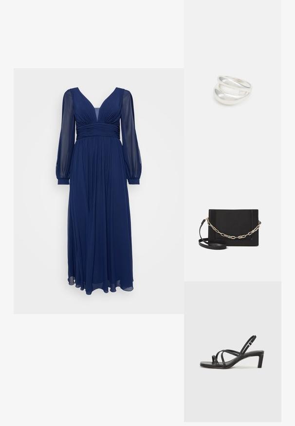 Tamsiai mėlyna ilga suknelė su ilgomis rankovėmis, pagaminta iš lengvos medžiagos, su V formos iškirpte, raukšlėta liemene ir laisvai krintančia sijona su klostėmis, suteikiančiomis švelnų tekstūrą.; Juodi šlepetės su kvadratiniu pirštu ir žemu bloku kulnu. Yra keli ploni dirželiai ir reguliuojamas kulkšnies diržas. Pagaminti iš lygios odos.; Juodas odinis per petį nešiojamas krepšys turi lygų paviršių, stačiakampio formą ir metalinę grandinėlę priekyje. Pridedama reguliuojama dirželis.; Sidabrinis dvigubas žiedas su lygiu, poliruotu paviršiumi. Pasižymi sklandžiu, kreiptu dizainu su persipinančiomis dalimis, suteikiančiomis modernų išvaizdą.