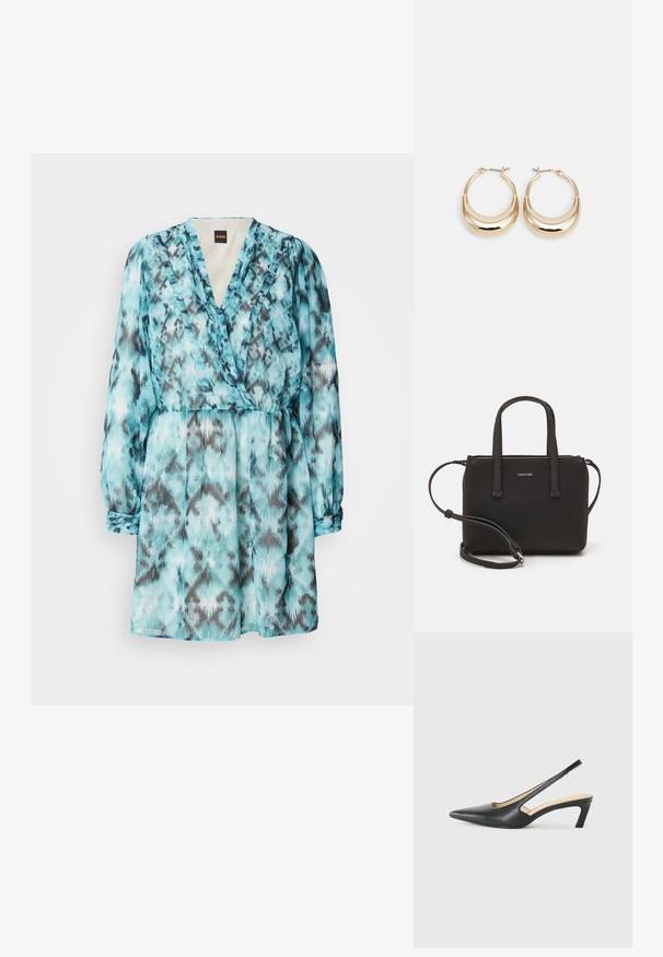 Apģērbs ar apvalku tirkīza un pelēkos toņos, ar garajām piedurknēm, v-veida izgriezumu un elastīgu jostasvietu. Izgatavots no viegla, teksturēta materiāla.; Melna, ar smailu purngalu, slingback kurpe ar zemu papēdi, izgatavota no gludas ādas materiāla un ar izgriezumiem sānos gaisa caurlaidībai.; Melns roku soma ar divām īsām rokturiem un noņemamu plecu siksnu. Gluda ādas līdzīga materiāla ar rāvējslēdzēja aizdari un logos detaļu.; Zelta tonis apļveida auskari ar pusmēness formu, pulētu virsmu un lūka aizdari. Gluda tekstūra un spīdīga apdare uzlabo redzamību.