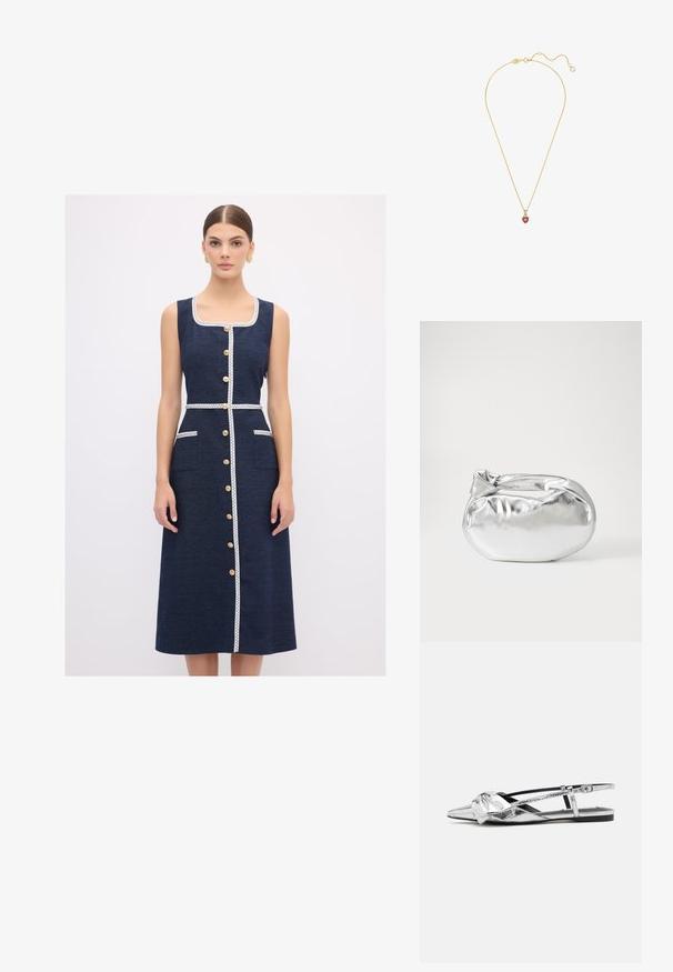 adL - Długa sukienka; Srebrne metaliczne płaskie buty na pasku z szpiczastym noskiem, z detalem w formie węzła z przodu oraz regulowanym paskiem zapewniającym pewne dopasowanie.; Srebrna metaliczna torba worek o miękkim, zaokrąglonym kształcie i zawiązywanym z góry zapięciem. Wykonana z gładkiego materiału imitującego skórę.; Złoty naszyjnik z łańcuszka z sercowym wisiorkiem, w którym znajduje się czerwony kamień szlachetny otoczony srebrnym akcentem. Regulowana długość.