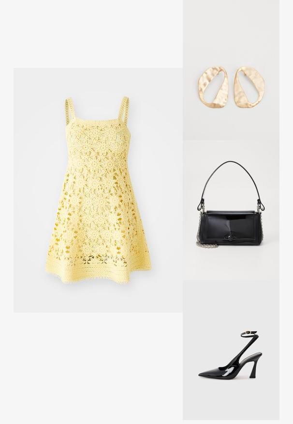 Kollane heegeldatud kleit ruudukujulise dekolteega, õhukeste rihmadega ja lillemustriga. Omab laiendatud kuju ning sakilise äärega.; Mustad läikivad patendiga slingback-kõrged kontsad, millel on terav põlv ja reguleeritav pahkluu rihm, ning mõõdukas plokknukk. Sile tekstuur läikiva viimistlusega.; Mustmust mustkott mustmust mustkott, millel on ristkülikukujuline kuju, kettstrap ja silmapaistev viimistlusaktsent keskel. Sile tekstuur.; Eba paar eba ebaorditud ovaalkujulisi kuldehhe kaal setertu, kerge keersuju pinnaga valgel taustal.