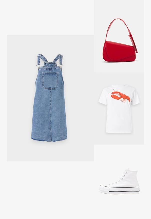 Denim overallkjole med justerbare stropper, midtlengde, med frontlomme, falmet blått stoff og rå kant nederst.; Hvit bomull t-skjorte med et stort, lyst rødt hummermotiv på fronten. Korte ermer og standard rund hals-design.; Hvit høy-skinn kanvas sneakers med svart gummisåle, gummitåhette foran og seks hull for snorer, med et rent, minimalistisk design.; Rød lærveske med en vinklet, geometrisk design. Har en enkelt justerbar stropp og en klaffelukking med sydd detaljer.