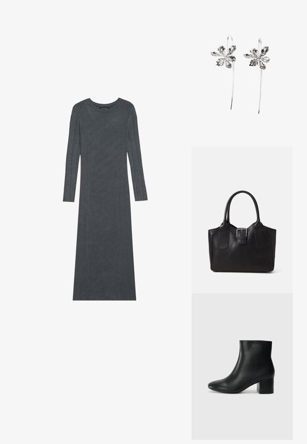 Duga rukava, tamnosiva haljina od mekog pletenog materijala. Sadrži teksturirane vertikalne pruge duž rukava i tijela. Okrugli izrez.; Crne kožne čizme do članaka s uskim vrhom i debelim potplatom. Glatka tekstura s minimalnim detaljima i elegantan, prilagođen dizajn.; Crna kožna torba za nošenje s glatkom teksturom, strukturiranim oblikom, dvije ručke i istaknutim srebrnim kopčanjem na prednjoj strani.; Srebrne naušnice u obliku cvijeta s teksturiranim završetkom, s dugim kukama i detaljima nalik laticama za složen dizajn.